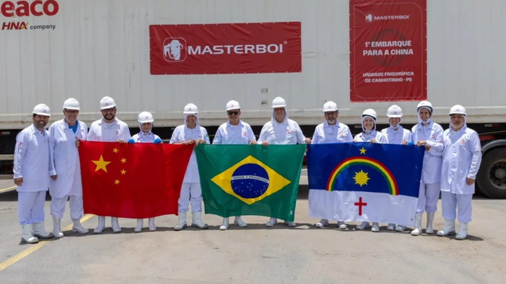 Registro oficial do embarque de carne bovina para exportação.